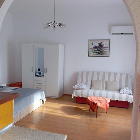 Studio Bella Ровинь Экстерьер фото